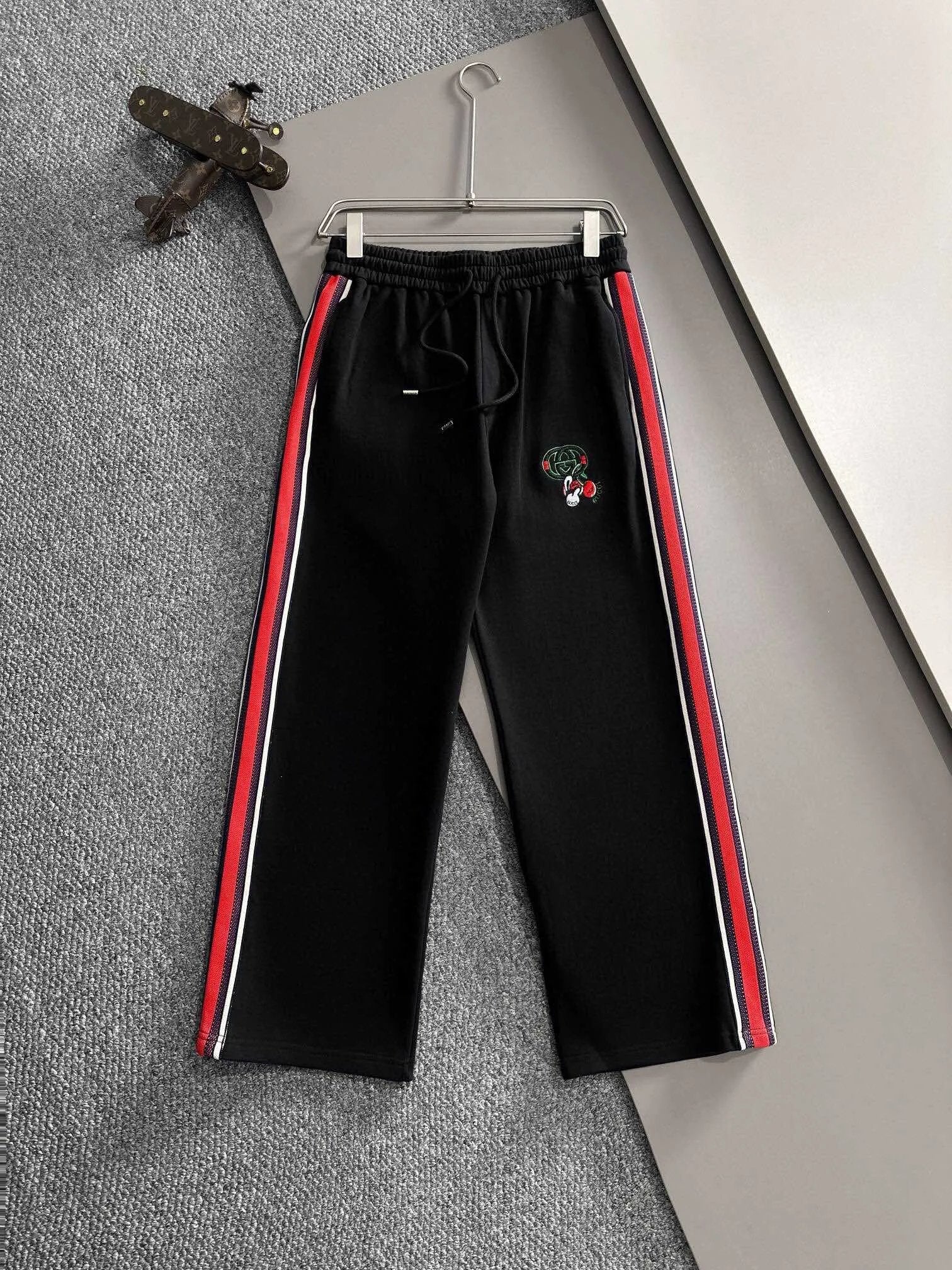 Gucci Sweatpants Double G Embroidered Ribbon Patchwork Straight-Leg Sweatpants Sports Pants Autumn Unisex Long Pants Drawstring Winter Loose Plus Size Casual Pants High Waist Color Block