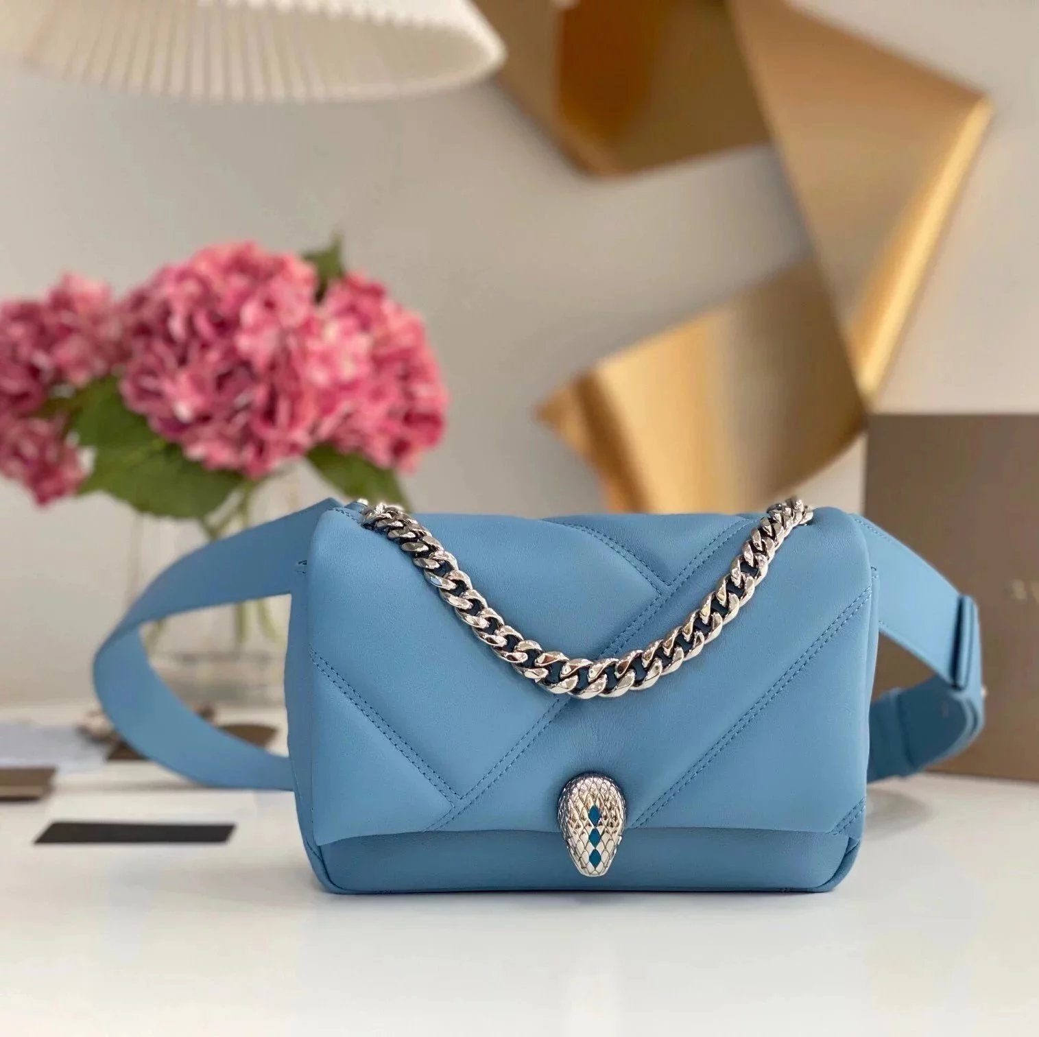 BVLGARI Bag Top version 【Original Leather High Version】New SerpentiCabochon Quilted Calfskin BVLGARI Women's Leather Bag Bag Decorated with a Snake's Head Thick Chain Handbag Crossbody Bag Shoulder Bag Flap Bag Enamel Buckle Snake Head Flap Bag Small Size