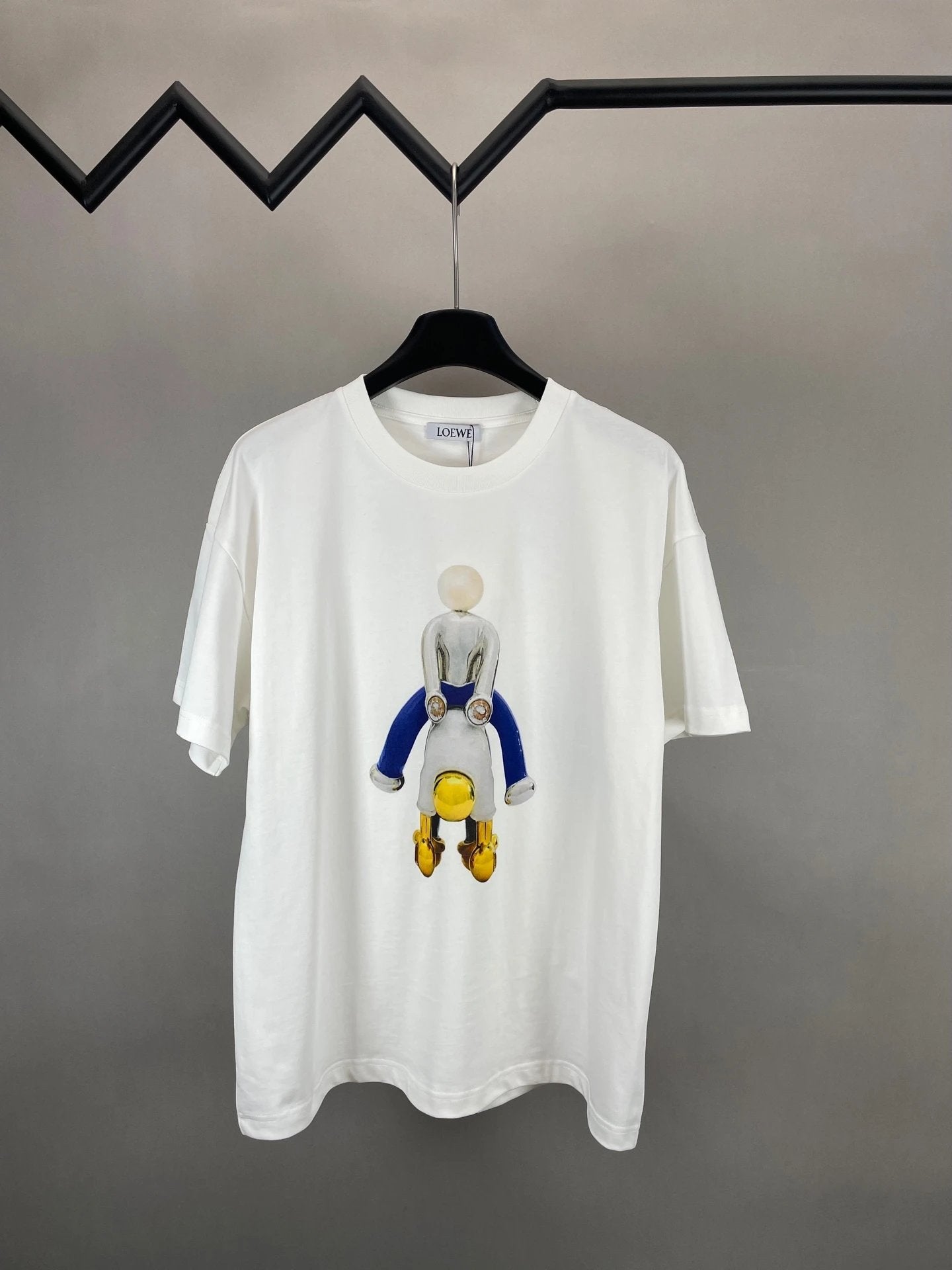 LOEWE T-shirt Cartoon Character Print on Chest logo round Neck Short Sleeve25ss New Pure Cotton Unisex Style T Casual T-Shirt Base Layer Shirt OS Loose Fit Half Sleeve Top Plus Size