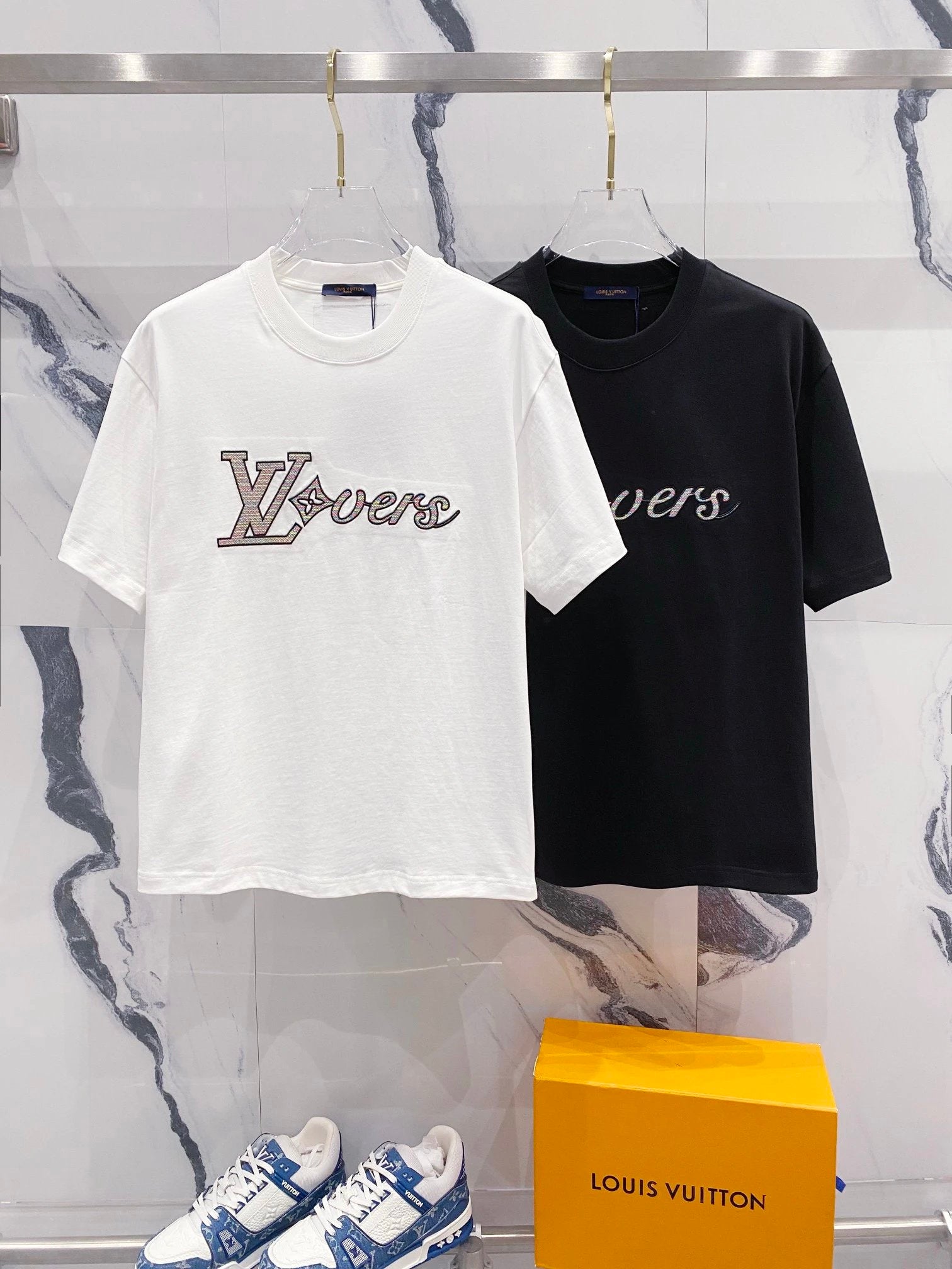 Louis Vuitton LV T-shirt Minimalist Colorful Letters LOGO Embroidered Design Logo Crew Neck Short Sleeve Pure Cotton Unisex T T-shirt OS Loose Fit Casual T-Shirt