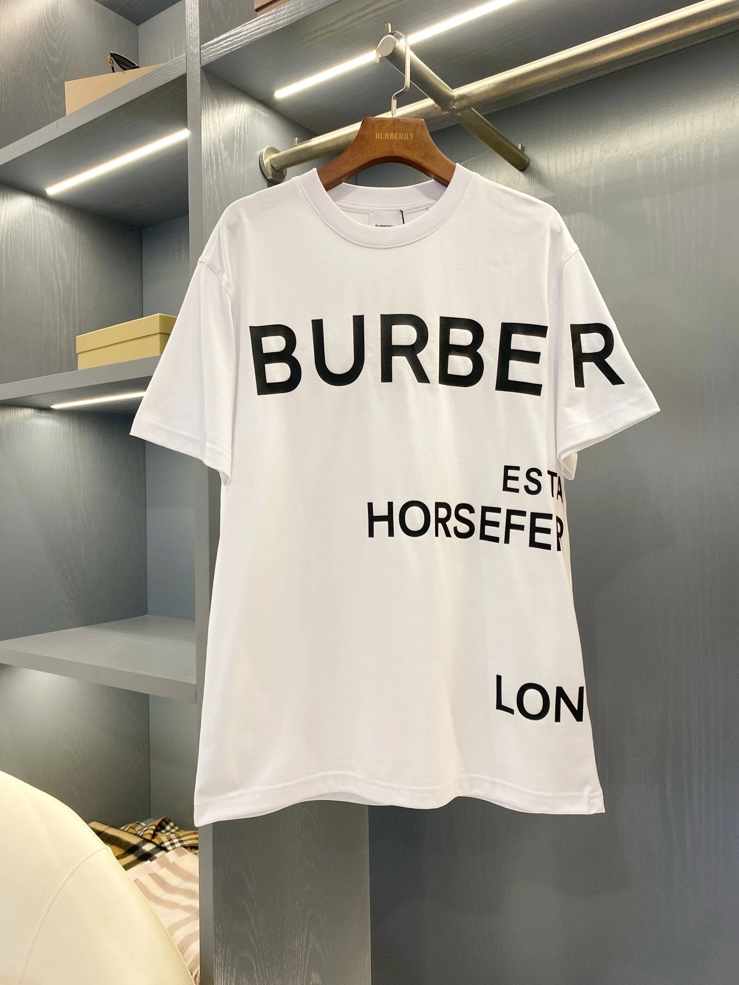 Burberry T-shirt Chest Brand Logo Print logo round Neck Short Sleeve25ss New Pure Cotton Unisex Style T Casual T-Shirt Base Layer Shirt OS Loose Fit Half Sleeve Top Plus Size