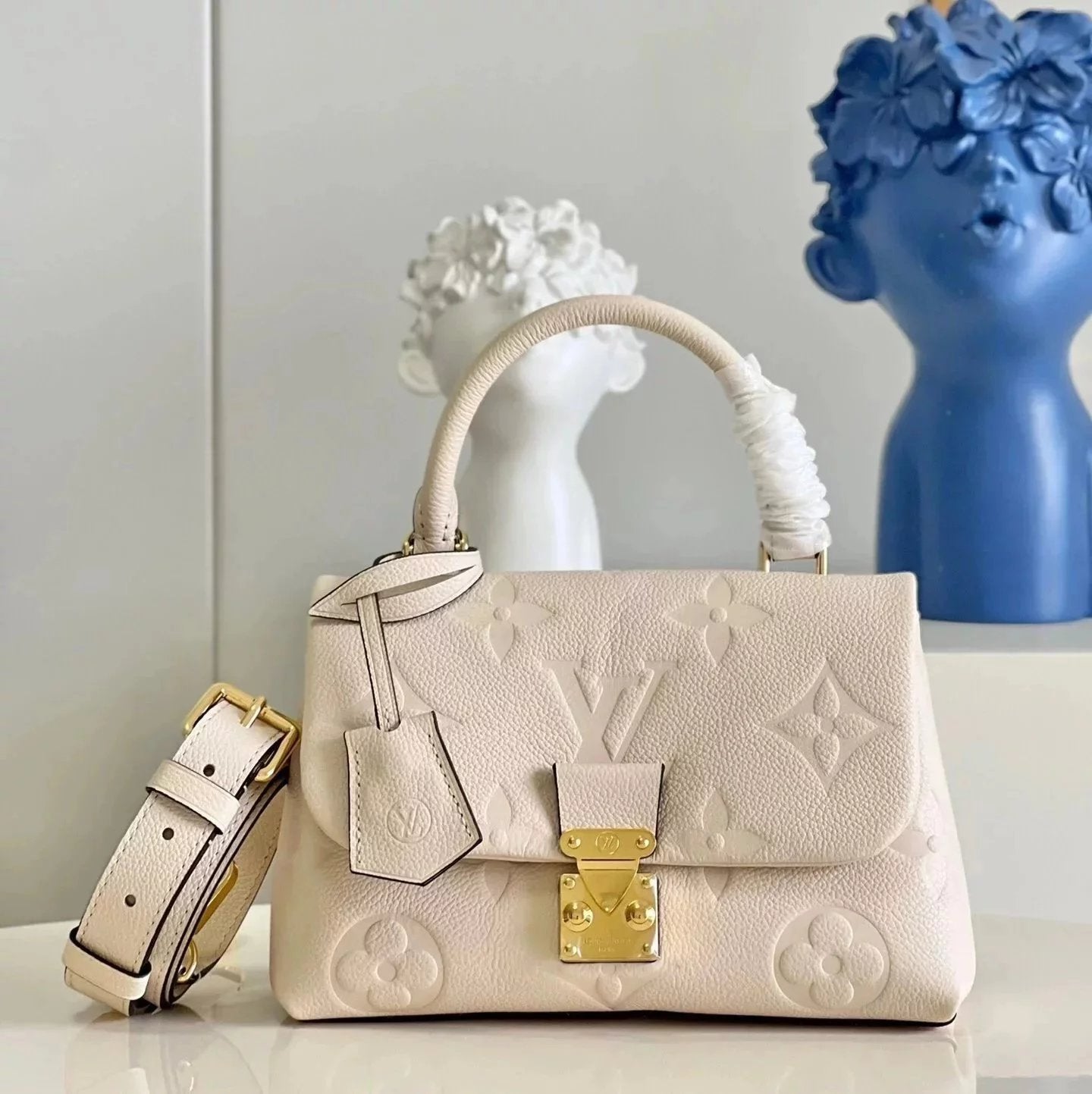 Louis Vuitton LV Women's Bag Top version 2022Spring and Summer New MadeleineBB Handbag MB Original Leather New Madel Handbag Shoulder Bag Crossbody Bag Women's Bag M45978