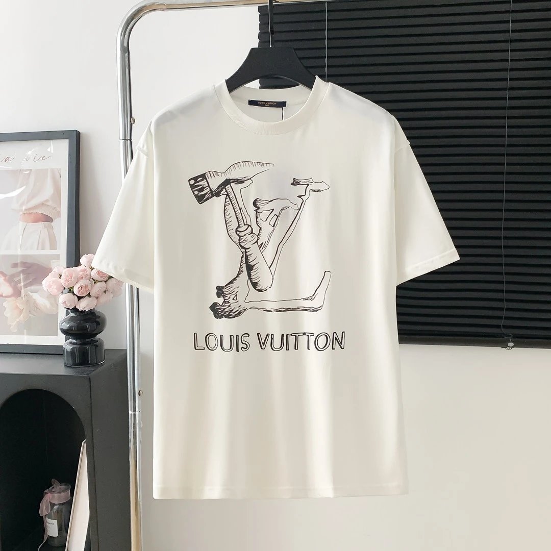 Louis Vuitton LV T-shirt Large Chest Hammer Tool logo round Neck Short Sleeve25ss New Pure Cotton Unisex Style T T-shirt OS Loose Fit Base Shirt Top Half Sleeve T-Shirt