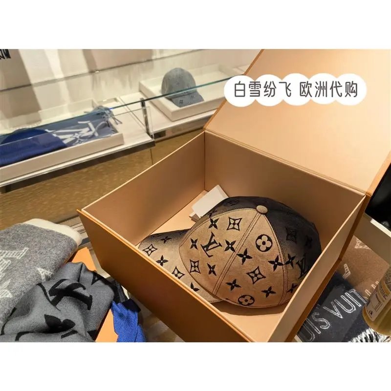 Louis Vuitton LV Hat Hat Peaked Cap Baseball Cap M7263L Men and Women