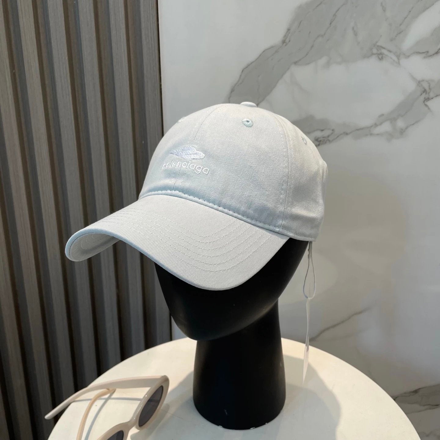Balenciaga Hat Letter Embroidery log Baseball Cap Sunshade Sun Protection Duckbill Cap Slimming Face Curved Brim Versatile Large Head Circumference Sports Hat Unisex Couple Style