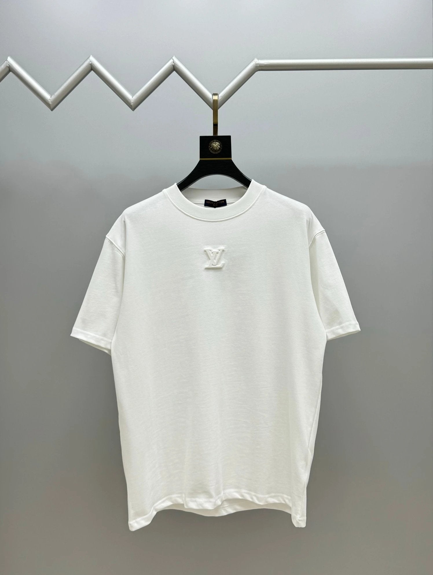 Louis Vuitton LV T-shirt Small chest logo round Neck Short Sleeve25ss New Pure Cotton Unisex Style T T-shirt OS Loose Fit Base Shirt Short Sleeve Top T-Shirt