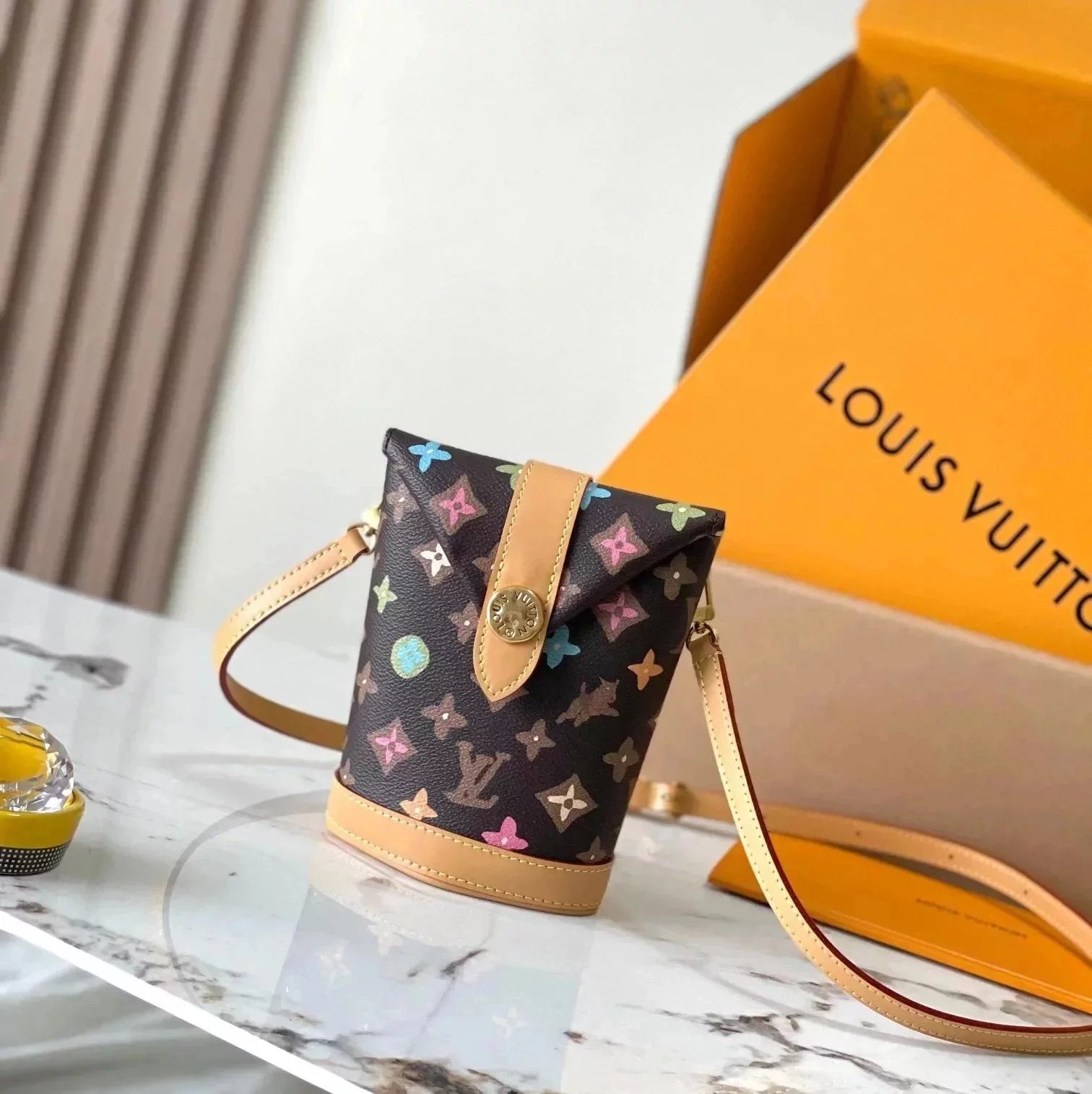 Louis Vuitton LV Women's Bag Top version Super MB Chip Version Original Leather24New All-Steel Hardware Dynamic Chip Version Tyler Joint Bucket Bag Shoulder Messenger Bag Men's and Women's Handbags M83343