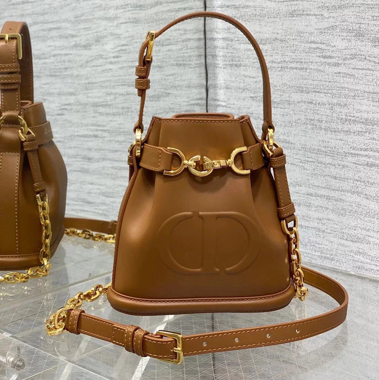 Dior Women's Bag Top version 【Original Factory】Latest Bucket Bag Brick Cabinet Latest C'est Series Handbag New Cest Water Bucket Bag Handbag Shoulder Underarm Bag Classic Retro Patterns Small Bucket Bag Bucket Bag Tote Bag Handmade Straw Bag Woven Bag