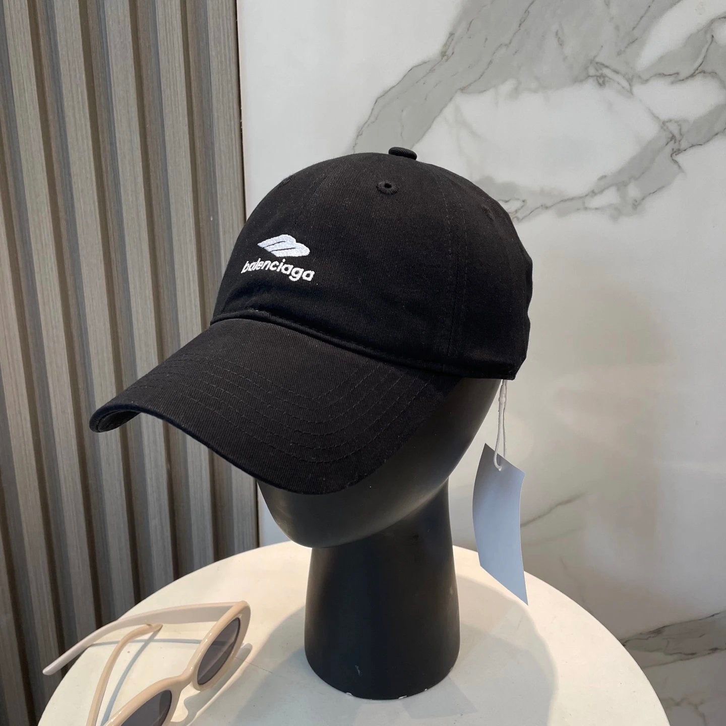 Balenciaga Hat Letter Embroidery log Baseball Cap Sunshade Sun Protection Duckbill Cap Slimming Face Curved Brim Versatile Large Head Circumference Sports Hat Unisex Couple Style