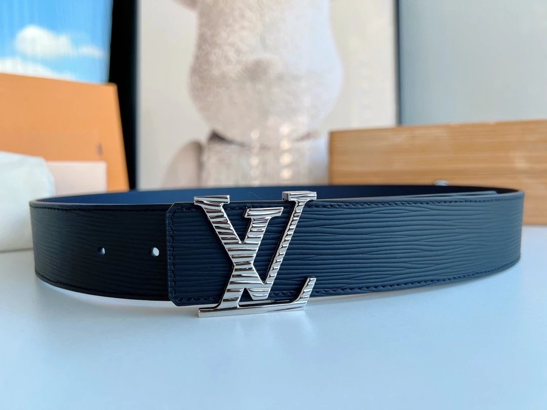 Louis Vuitton LV Belt Top version 【Counter Quality】The Most New Belt4.0cm Men's Belt Metal Buckle Men's Leather Belt with Classic Presbyopic Checkered Belt with Genuine Goods Packaging No Problem in and out of the Counter Versatile Casual Fashion Formal W