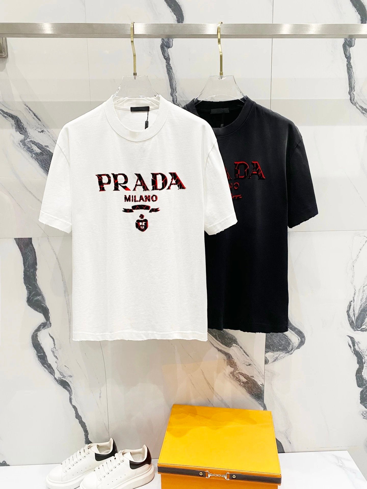 PRADA T-shirt Chest Crack Silicone Letters logo round Neck Short Sleeve25ss New Pure Cotton Unisex Style T T-shirt OS Loose Fit Base Shirt Half Sleeve T-Shirt Top Half Sleeve