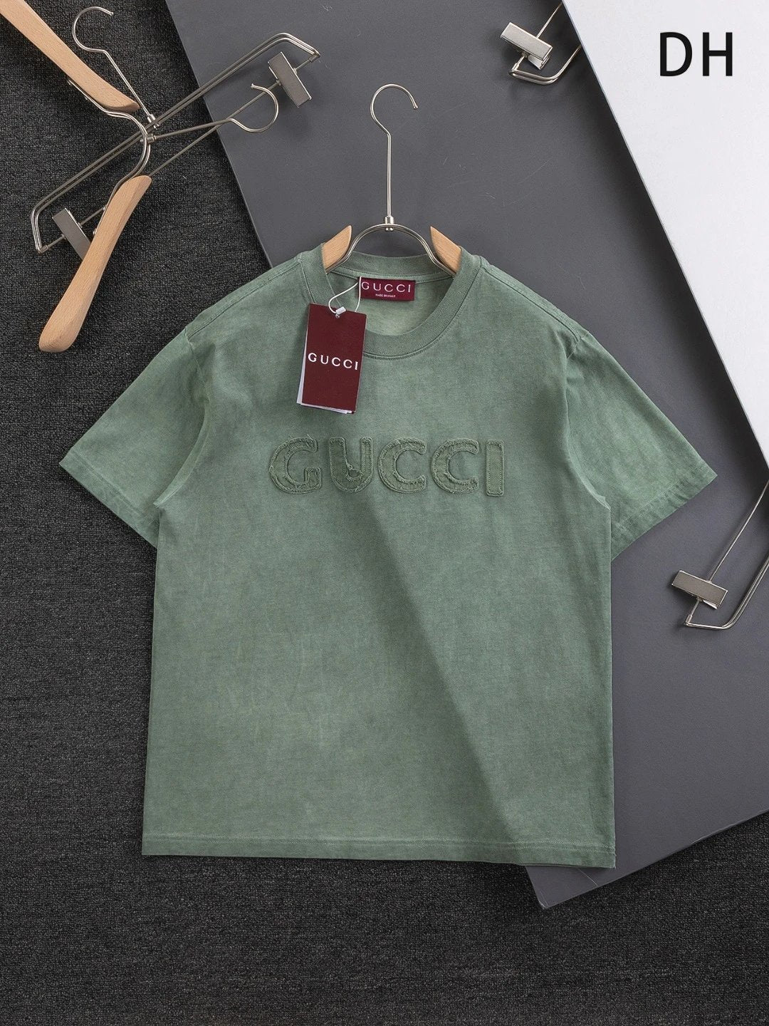 Gucci T-shirt Chest Letter Patch Embroidery logo round Neck Short Sleeve25ss New pure cotton T Unisex T-Shirt OS Loose Fit Base Shirt Top Half Sleeve T-Shirt