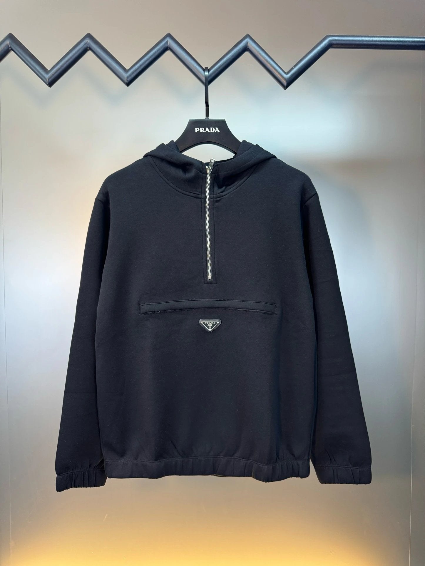 PRADA Hoodie SS24New Pocket Metal Triangle Badge logo Zipper Hoodie Casual Loose Fit Versatile Pullover Sweatshirt Sportswear os Stylish Inner Layer Top24ss Autumn and Winter New Products