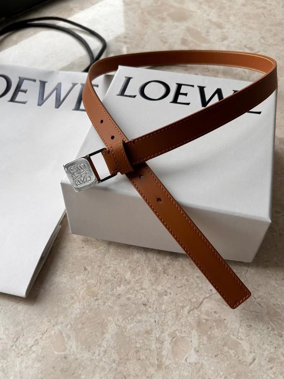 LOEWE Belt Top version Original Sample Women's Clothes Original Order Belt Width2.0cm Genuine Goods Quality Counter Full Set of Packaging Selected Imported First Layer Calfskin Leather Feel Comparable to Genuine Goods Boutique Letter Buckle Official Net S
