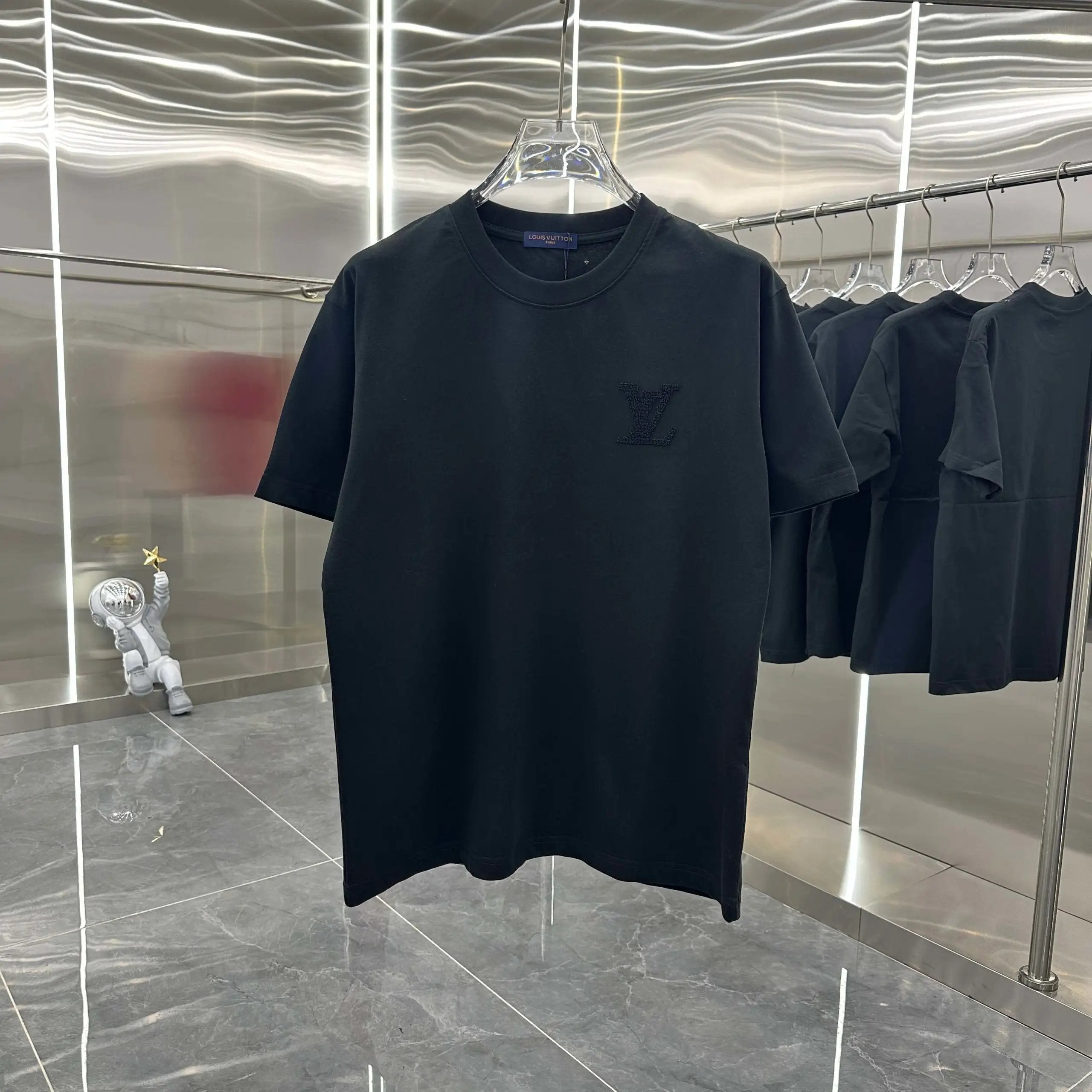 Louis Vuitton LV T-shirt Backless Embroidered Round Neck Short Sleeve25ss New Pure Cotton Unisex Style T T-shirt OS Loose Fit Base Shirt Top Half Sleeve T-Shirt