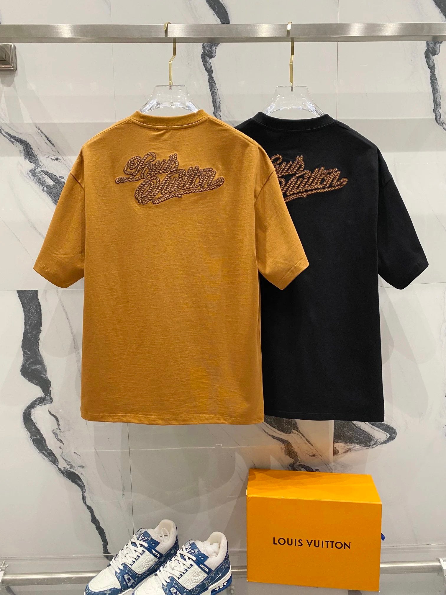 Louis Vuitton LV T-shirt Iconic Hemp Rope Letter Embroidery LOGO Logo Crew Neck Short Sleeve25ss New Pure Cotton Unisex Style T T-shirt OS Loose Fit Base Shirt Casual Short Sleeve Top T-Shirt