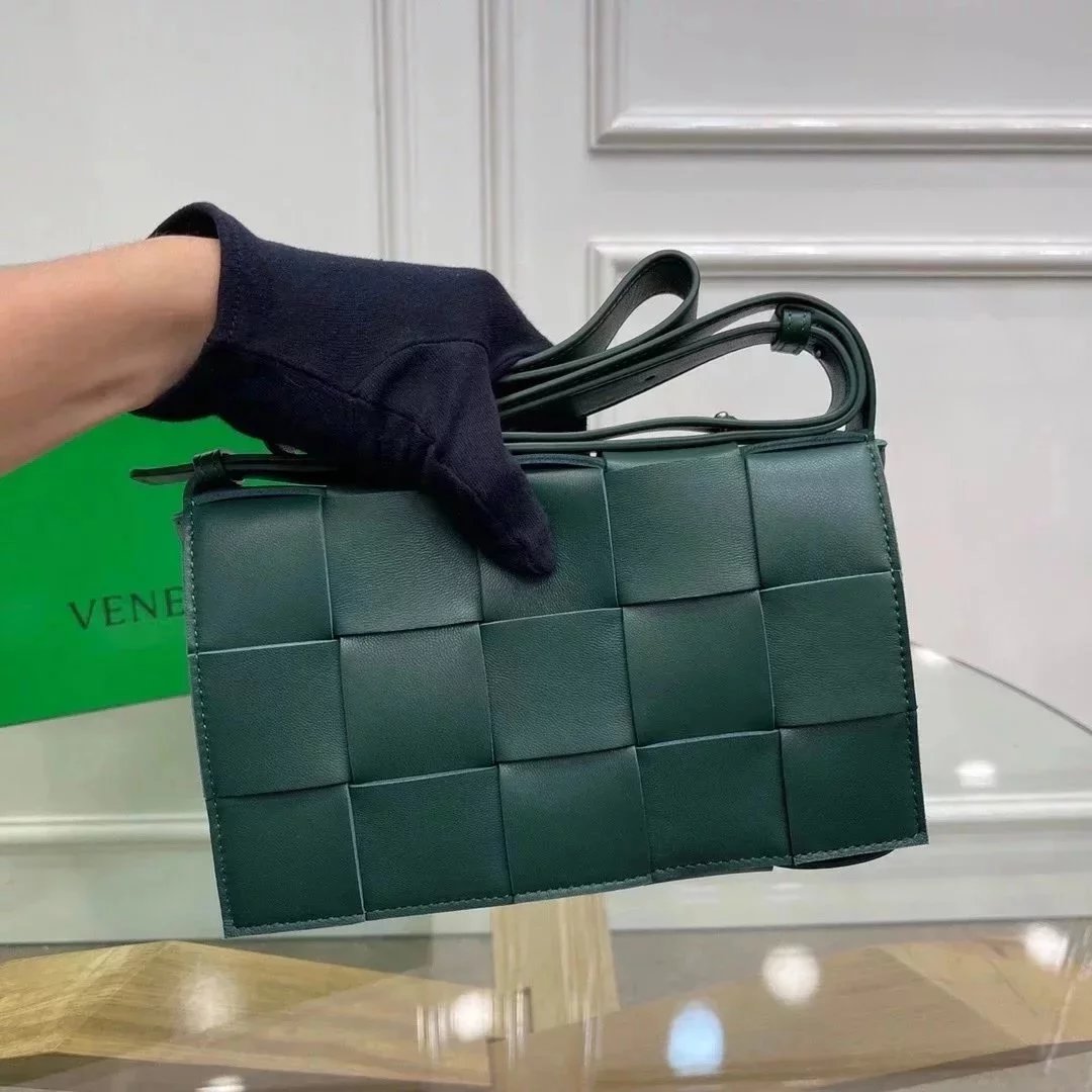 Bottega Veneta Women's Bag Top version 【Special Cabinet Version】Woven bag CROSSBODY Square Bag Pillow Bag(Lambskin)Rubik's cube bag Cassette15Plaid Woven Bag Original Leather Handbag Waist Bag Chest Bag Shoulder Messenger Bag Unisex Men's and Women's Bags