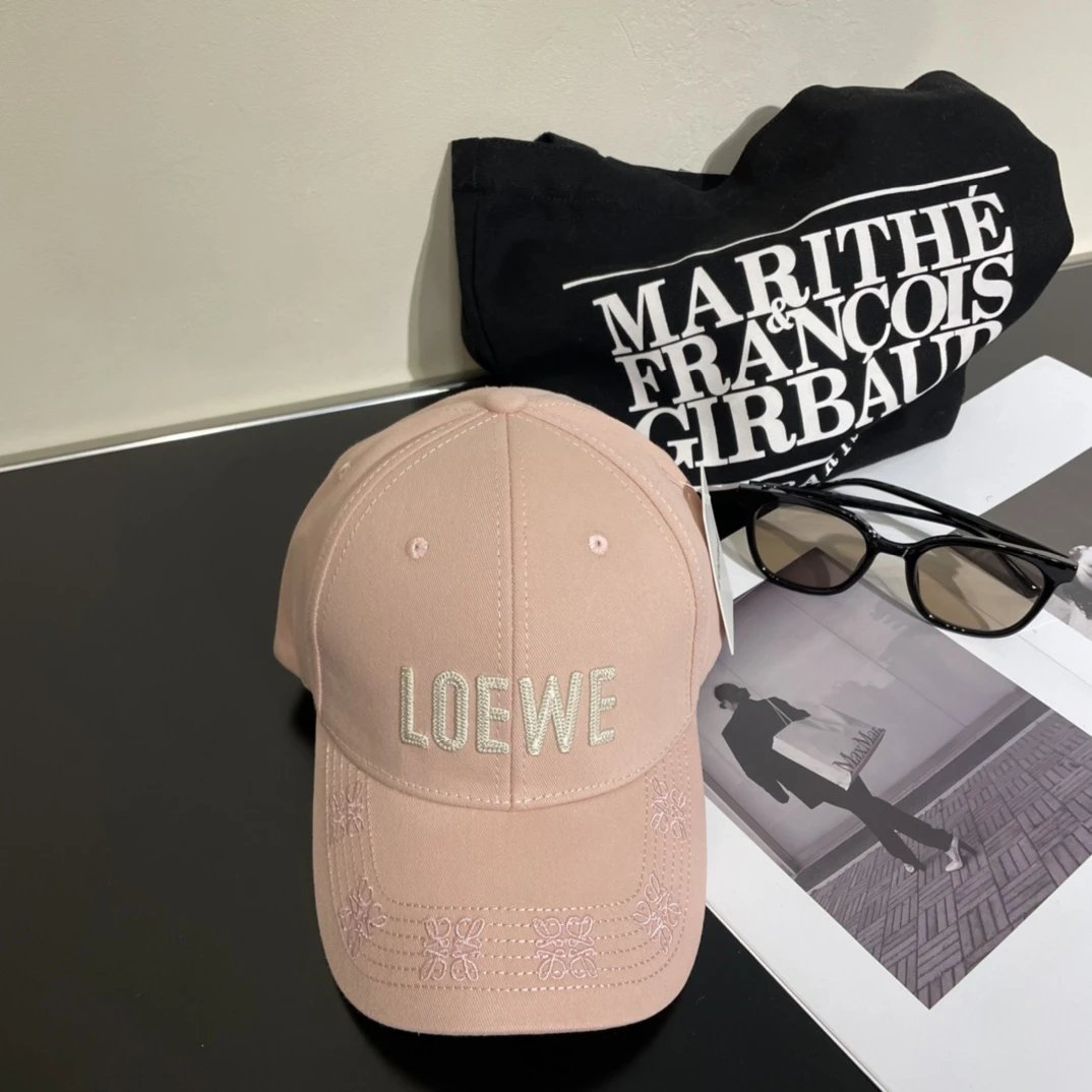 LOEWE Hat Letter Embroidery logo Baseball Cap Sun Protection Visor Cap Large Head Circumference Versatile Sports Hat Slimming Face Curved Brim Unisex Couple Style