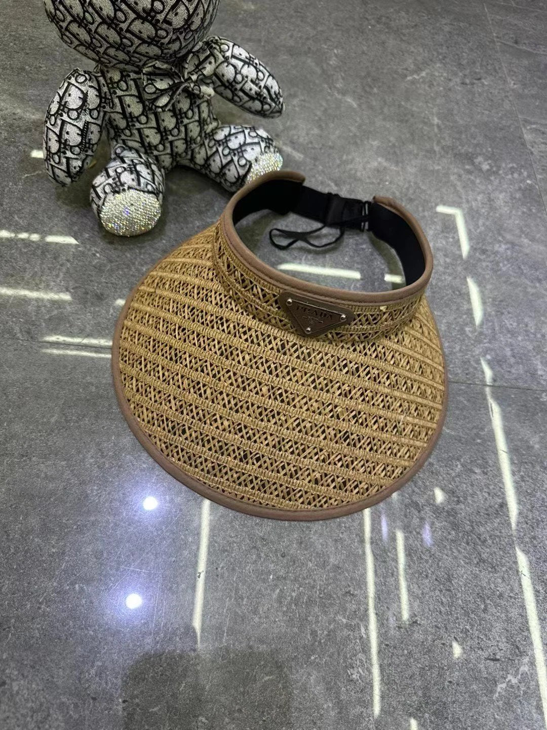 PRADA Hat Triangle mark logo Baseball Cap Sunshade Sun Protection Duckbill Cap Slimming Face Curved Brim Versatile Large Head Circumference Sports Hat Unisex Couple Style