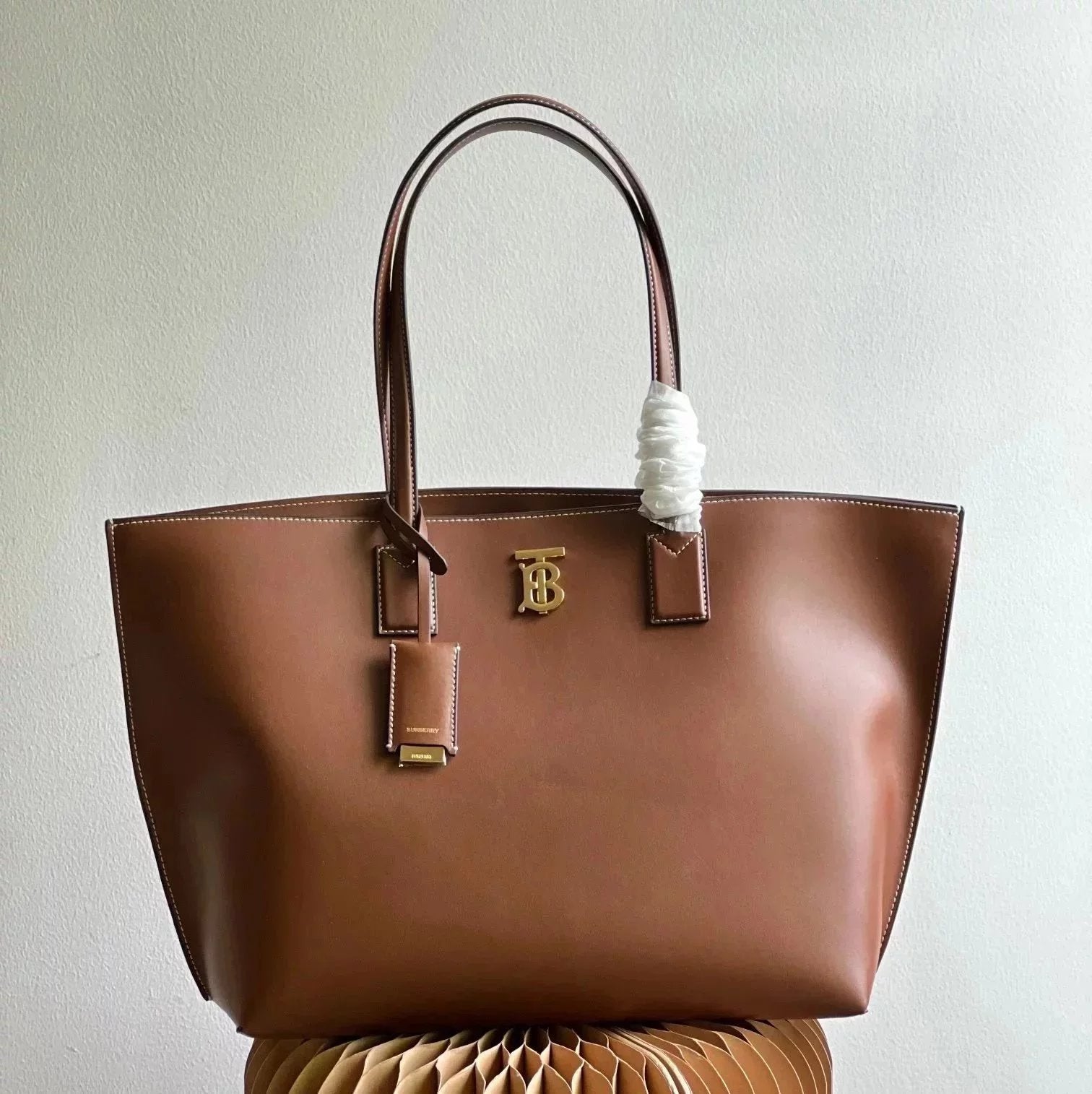 Burberry Women's Bag Top version 【Original Leather】2022New Women's Tote TB Logo Cowhide Shopping Bag Vegetable Basket Bag Backpack Large Shopping Bag Mummy Bag Large Capacity Women's Bag