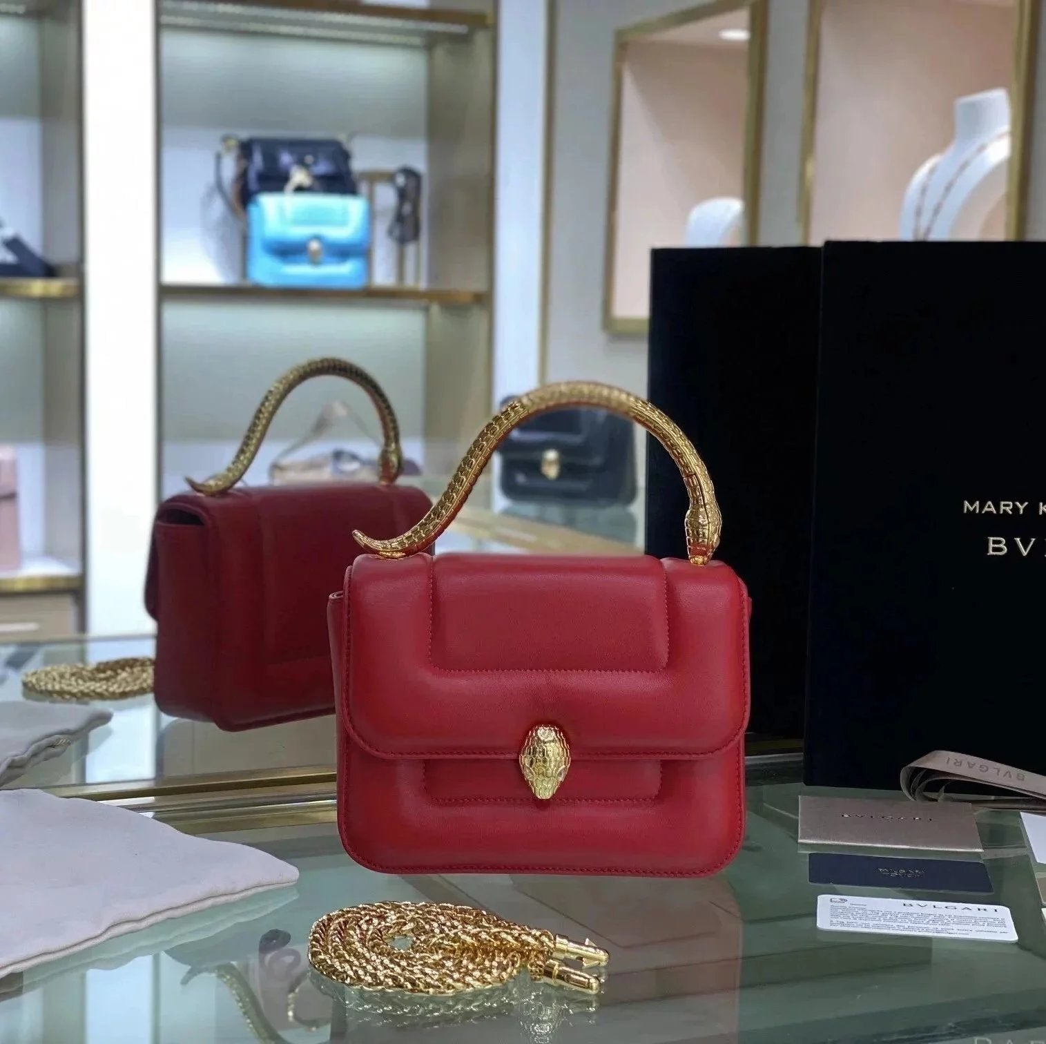 BVLGARI Bag Top version Baoge Home New Bags,Shoulder Bag Crossbody Bag,Serpentine Handle,Joint Name SerpentiForever Bag,Soft Matelasse Quilted Embossed Lambskin Made of Filling Feeling Bag