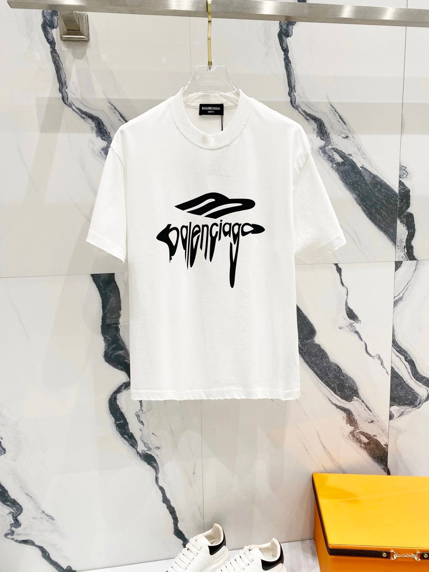 Balenciaga T-shirt Chest Letter Print logo round Neck Short Sleeve25ss New Pure Cotton Unisex Style T Casual T-Shirt Base Layer Shirt OS Loose Fit Half Sleeve Top Plus Size
