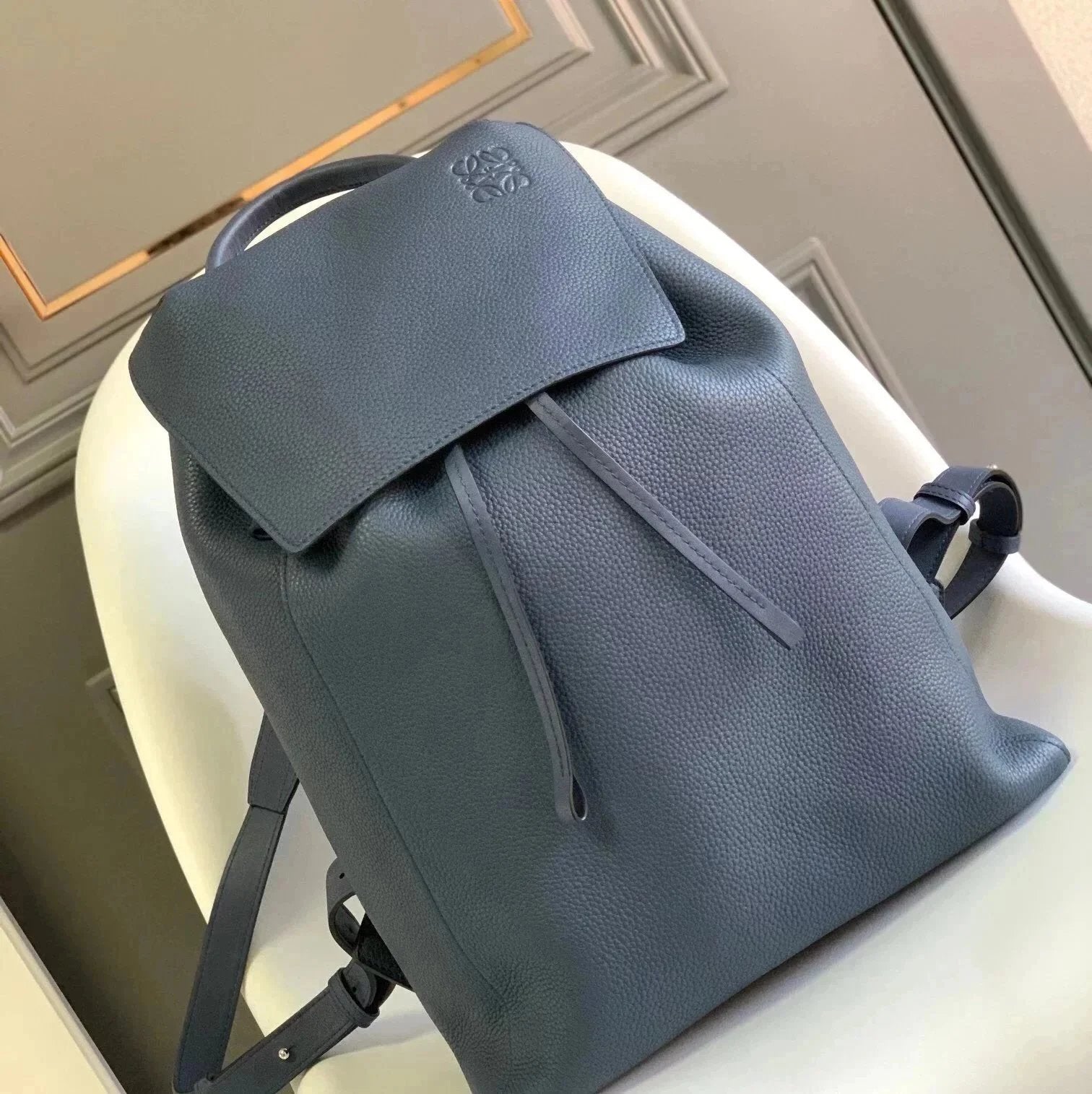 LOEWE Backpack Top version 【Original Leather】Men's Backpack Litchi Pattern Leather Backpack Schoolbag Travel Bag Computer Bag Business Traveling Luggage Bag Backpack Men's and Women's Bags