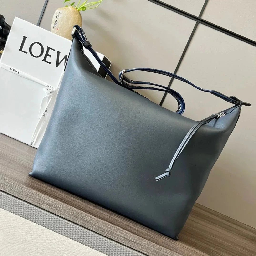 LOEWE Backpack Top version 【Premium Version Original Leather】2022New Men's Bag Soft Smooth Cow Leather and Figured Cloth Cubi Handbag Men's Lunch Box Bag Crossbody Bag Shoulder Bag Messenger Bag Can Be Put13Inch Computer Bag Large Capacity Travel Bag LOEW