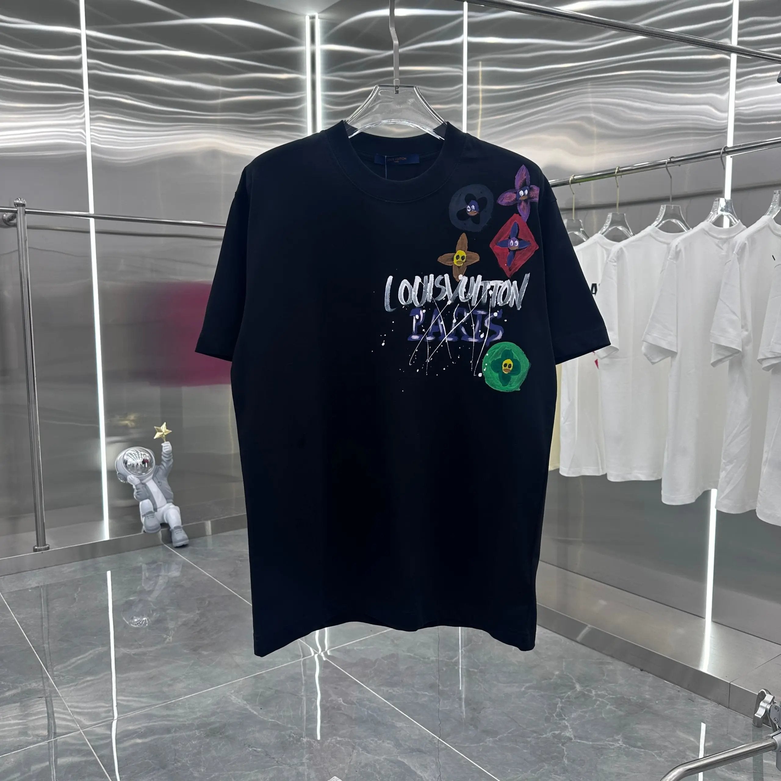 Louis Vuitton LV T-shirt Front and Back Hand-Painted Four-Leaf Clover Print logo round Neck Short Sleeve25ss New pure cotton T Unisex T-Shirt OS Loose Fit Base Shirt Top Half Sleeve T-Shirt