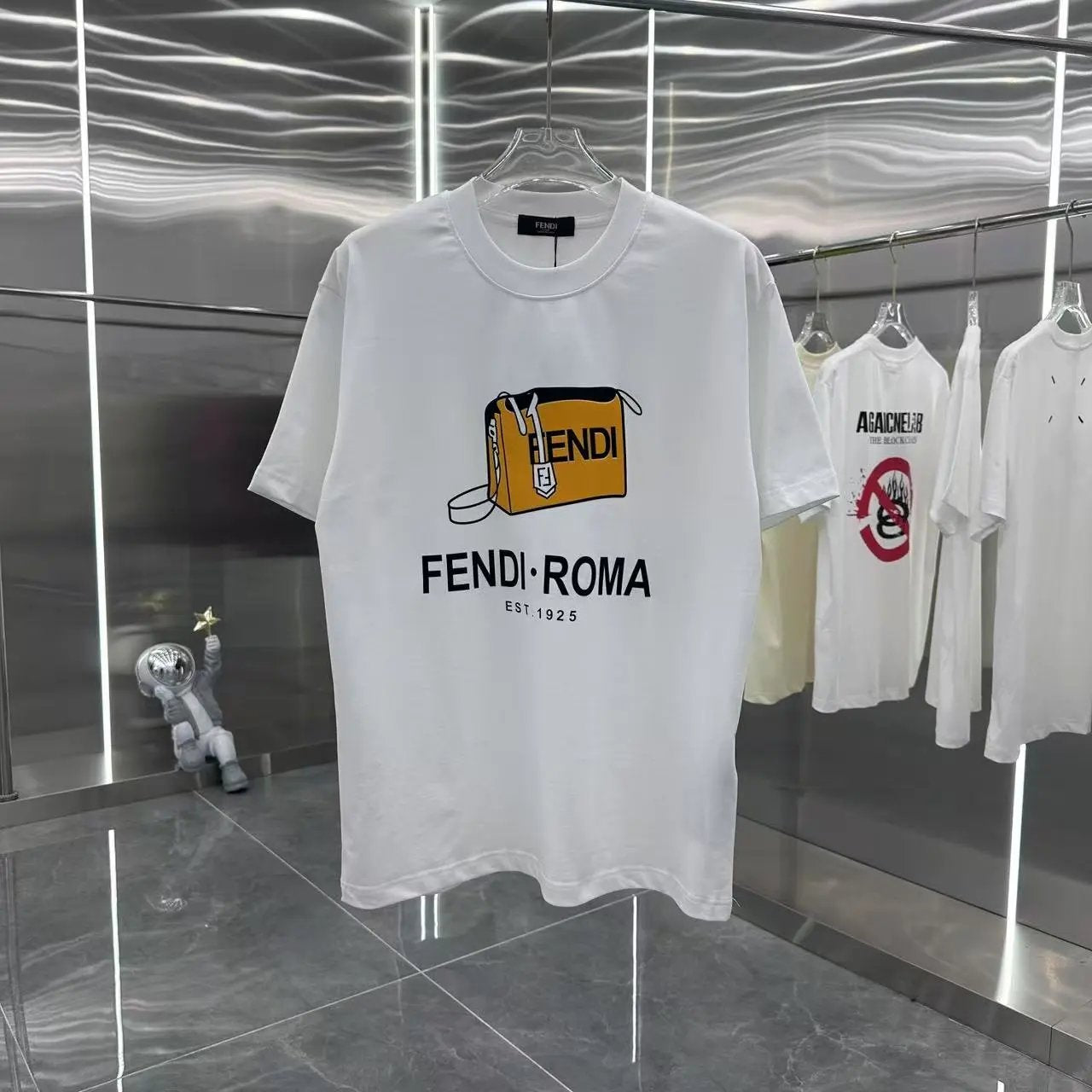 FENDI T-shirt Chest Bag Pattern Print logo round Neck Short Sleeve25ss New Pure Cotton Unisex Style T T-shirt OS Loose Fit Base Shirt Half Sleeve T-Shirt Top Half Sleeve