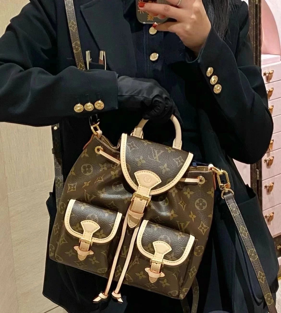 Louis Vuitton LV Backpack Top version 24Early Spring New Backpack EXCURSION Small Size Backpack Backpack Small Bookbag Women's Bag Presbyopic Backpack Small Chain Backpack M46932