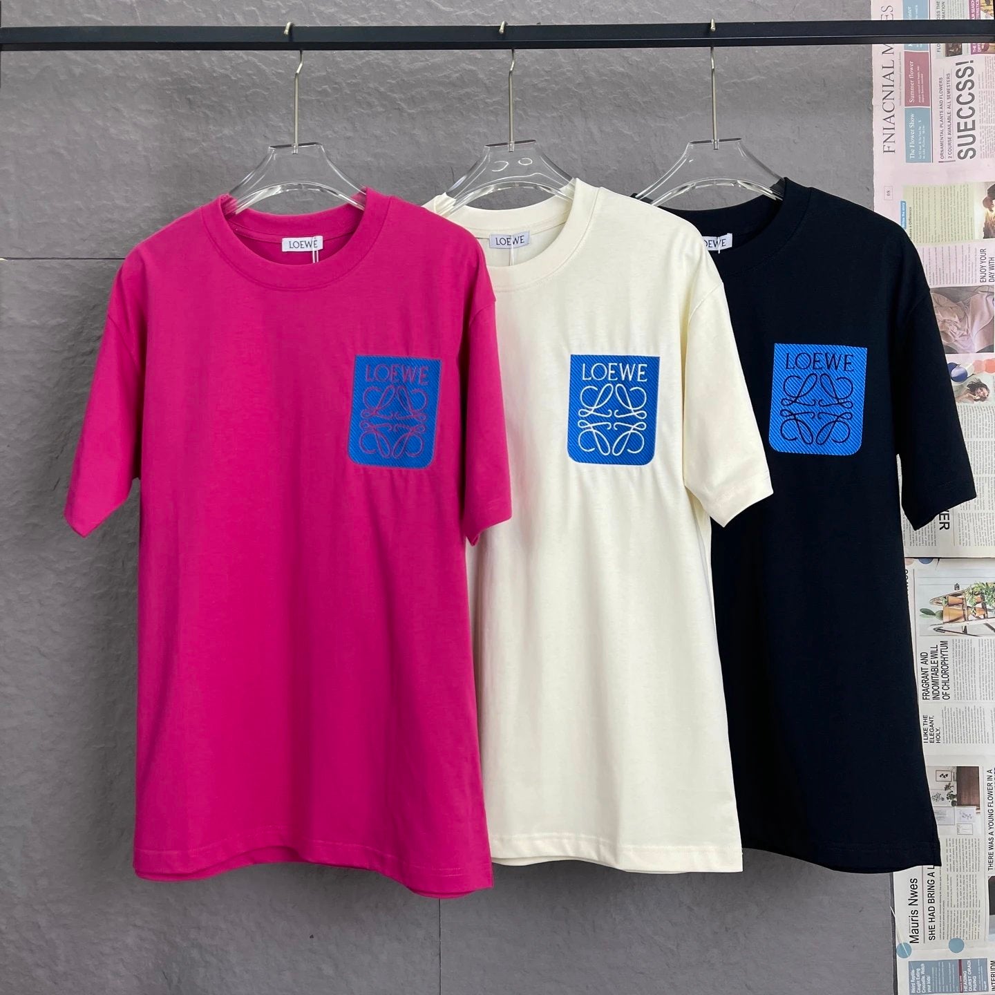 LOEWE T-shirt Chest Patch Embroidery logo round Neck Short Sleeve25ss New pure cotton T Unisex T-Shirt OS Loose Fit Base Shirt Top Half Sleeve T-Shirt