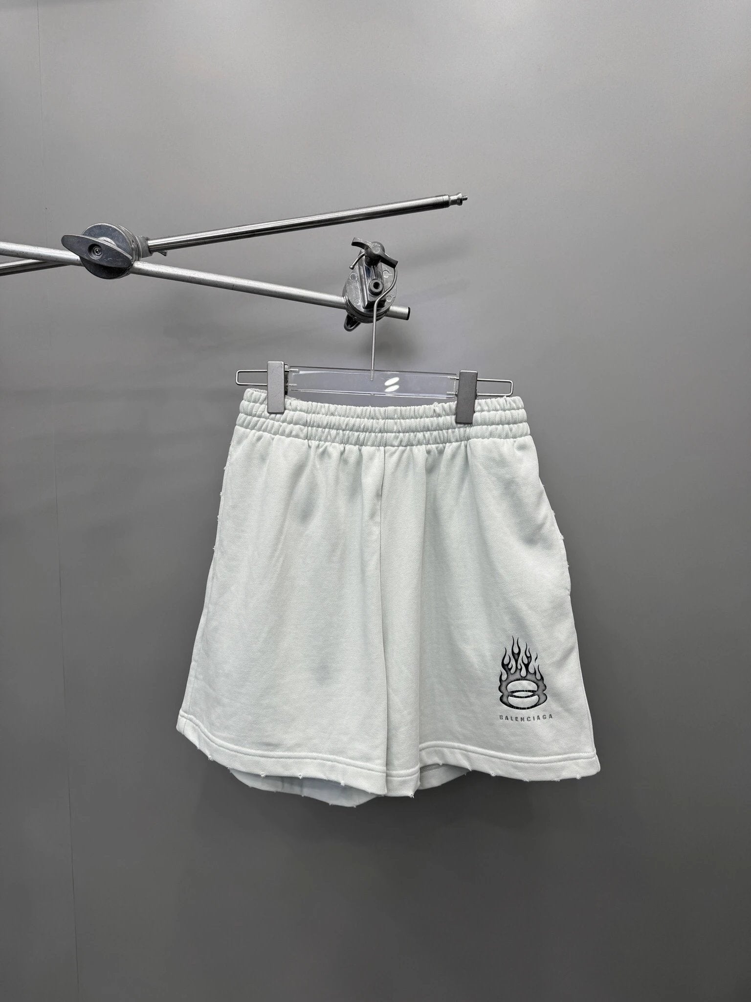 Balenciaga Shorts Flame Shorts Five-Point Shorts25ss New Heavy Drawstring American Style Casual Summer Pants5Two-in-One Casual Sweatpants for Men and Women, Pure Cotton Joggers