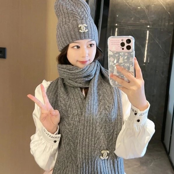 Chanel Hat Popular Official Website New Classic Suit Hat!Hat➕Scarf!Feels Great!