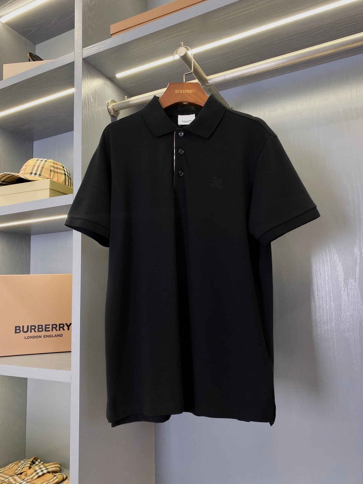 Burberry T-shirt TB Embroidered Piqué Cotton POLO Shirt Lapel Short Sleeve25ss New Unisex Summer Short Sleeve OS Loose T Business Half Sleeve Shirt Plus Size T-Shirt