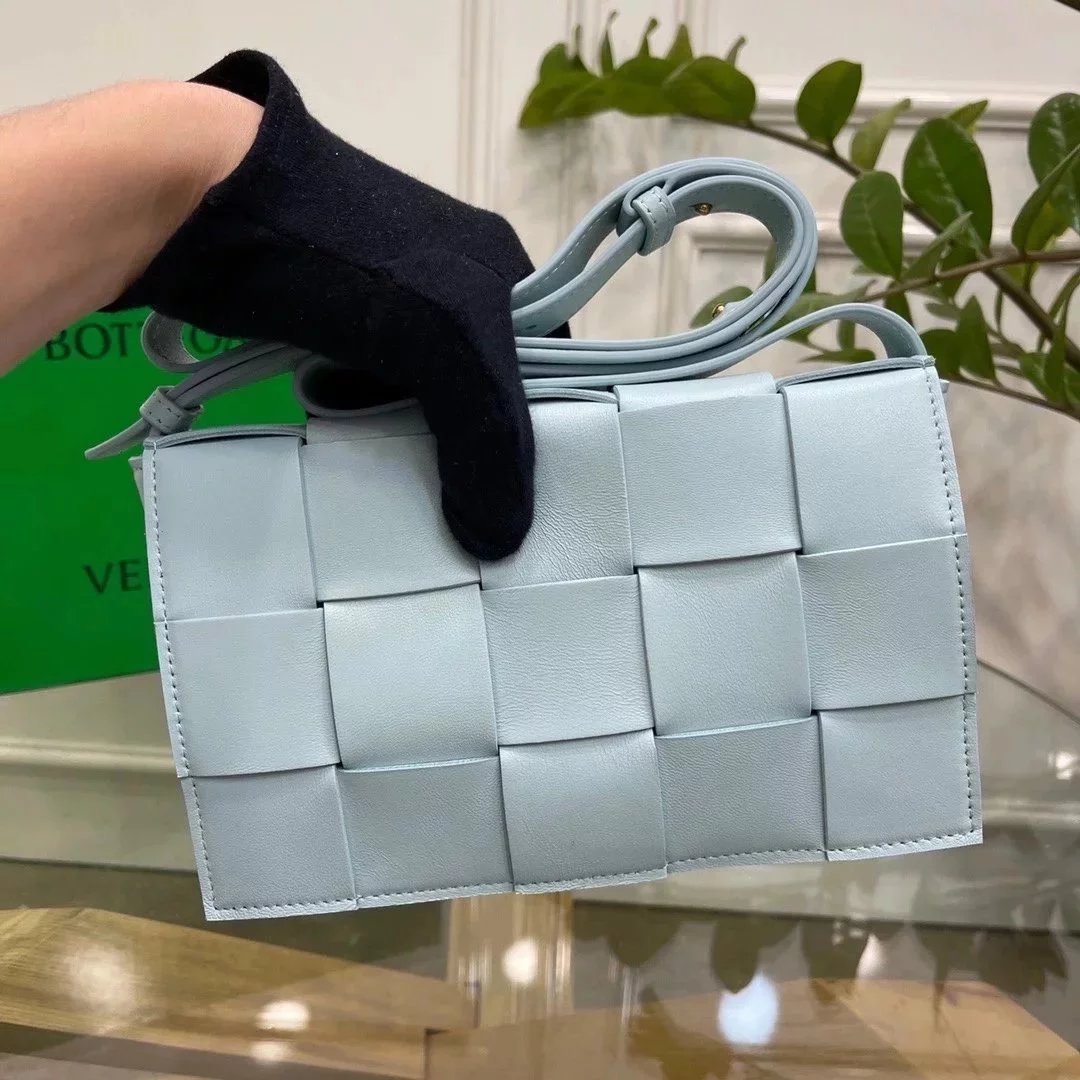Bottega Veneta Women's Bag Top version 【Special Cabinet Version】Woven bag CROSSBODY Square Bag Pillow Bag(Lambskin)Rubik's cube bag Cassette15Plaid Woven Bag Original Leather Handbag Waist Bag Chest Bag Shoulder Messenger Bag Unisex Men's and Women's Bags