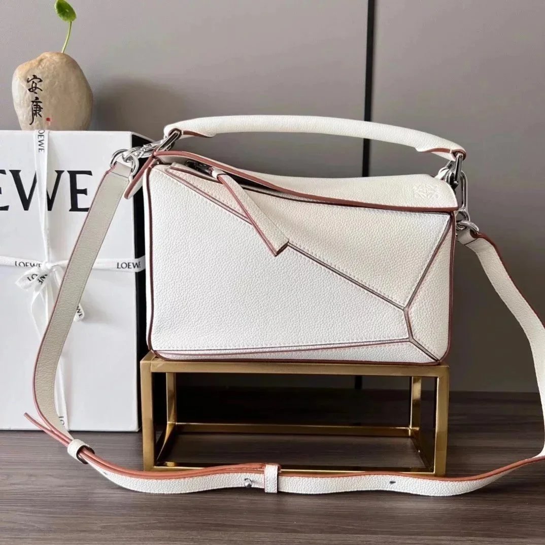 LOEWE Women's Bag Top version 【Level Surrogate Shopping】puzzle Geometric Bag Women's Bag mini18cm Mini Geometric Bag Crossbody Bag Small Size24cm Medium29cm Splicing Box Bag loewe Classic Geometric Crossbody Bag