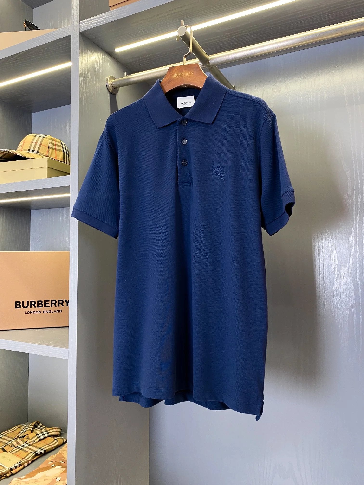 Burberry T-shirt TB Embroidered Piqué Cotton POLO Shirt Lapel Short Sleeve25ss New Unisex Summer Short Sleeve OS Loose T Business Half Sleeve Shirt Plus Size T-Shirt