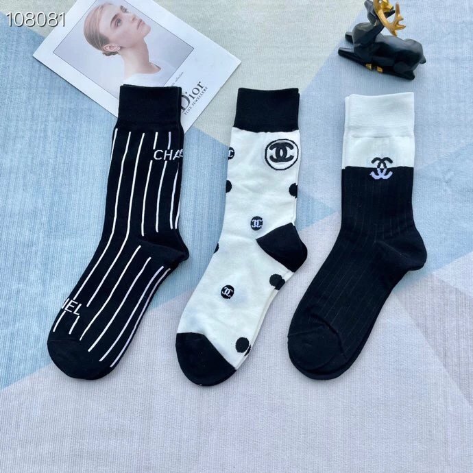 Chanel Sock【Three Pairs Per Box】High Version Same Product on Official Website Popular Heavy Industry Decoration Tube Socks High Version~
