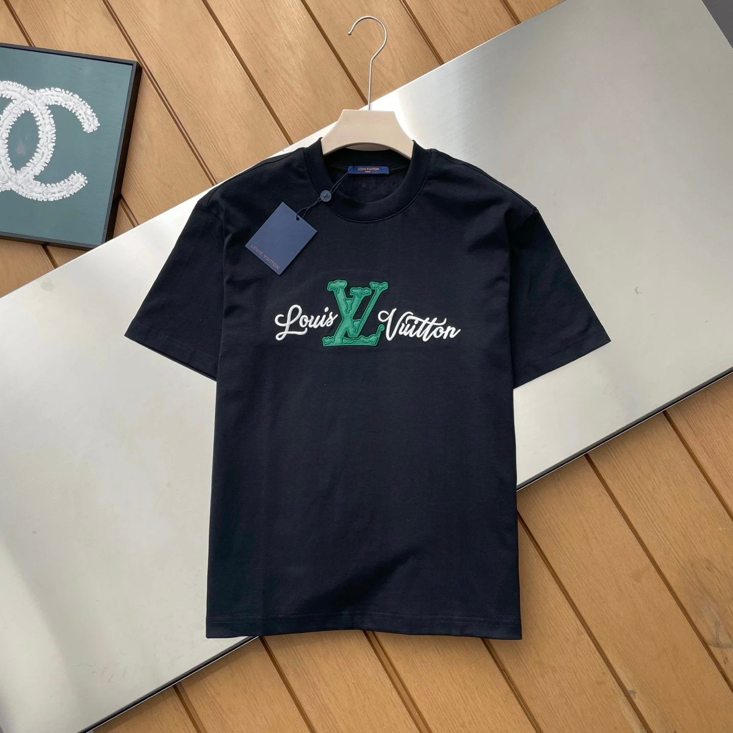Louis Vuitton LV T-shirt Chest Letter Patch Embroidery logo round Neck Short Sleeve25ss New Pure Cotton Unisex Style T T-shirt OS Loose Fit Base Shirt Half Sleeve T-Shirt Top Half Sleeve