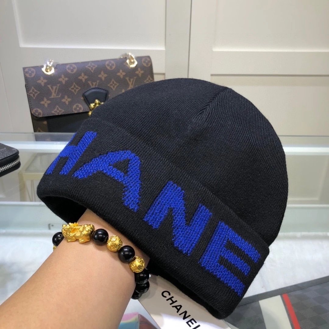 Chanel Hat Fashion Hat Double Cashmere Wool Knitted Hat Quality Bar,Autumn and Winter Big Logo The Match Is Really Perfect,The Design Style Is Even Higher!