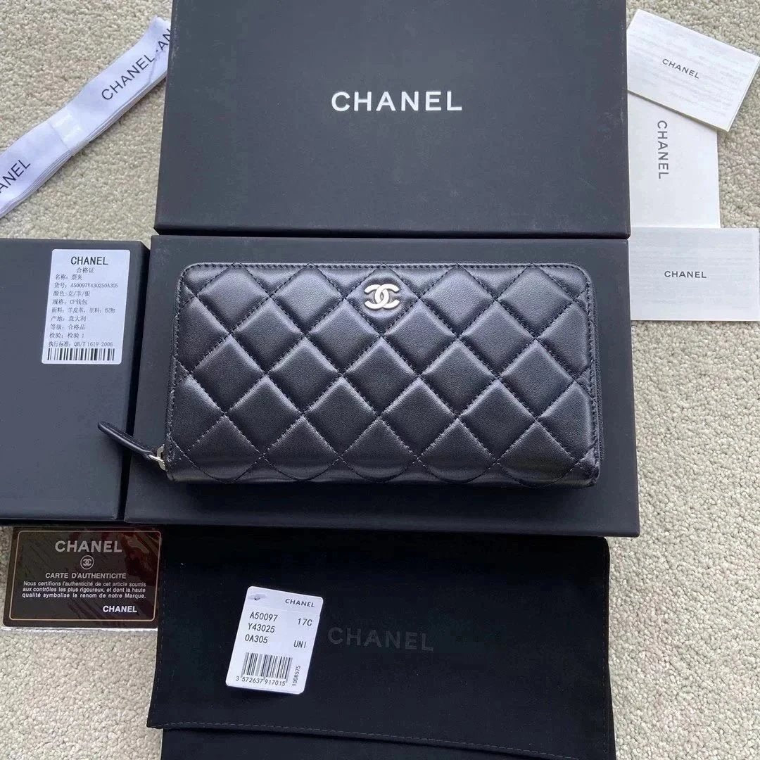 Chanel Wallet Top version Mid-Length Zipper Wallet Clutch Clutch Bag Double CC Home Wallet Wallet Women's Wallet Card Holder Imported Italian Particle Calfskin Sheepskin Size:w19.5×h10.5×d2cm Color:Black Ball Pattern Hair Silver Steel Hair