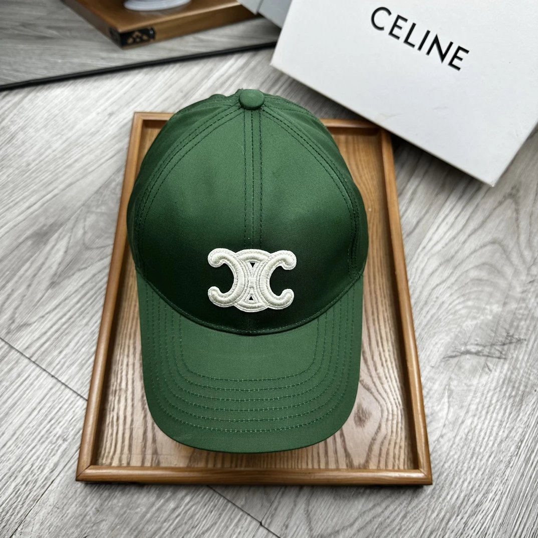 Celine Hat Big Label logo Baseball Cap Sunshade Sun Protection Duckbill Cap Large Head Circumference Slimming Face Curved Brim Versatile Sports Hat for Men and Women Couples Same Style