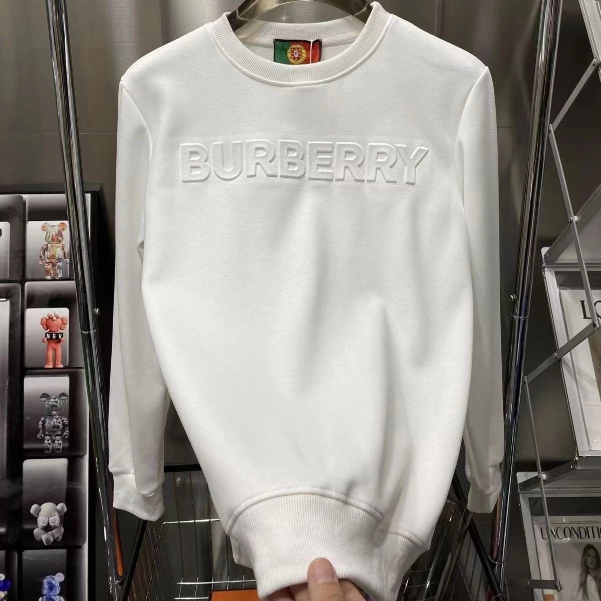 Burberry Clothing B War Horse T-shirt Sweater Collection