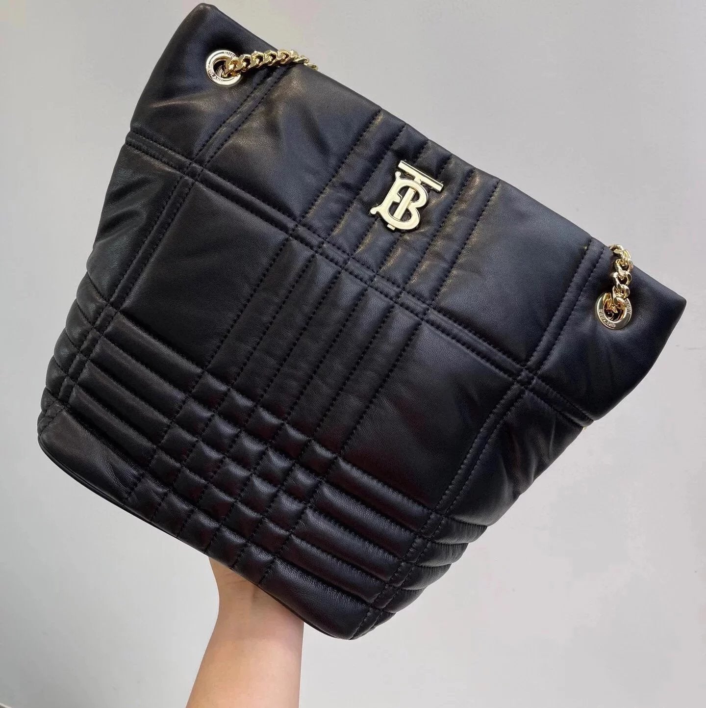 Burberry Women's Bag Top version Surrogate Shopping Grade Women's Bag New BBR Home Lola Small Size Quilted Sheepskin Super Soft Cloud Bag TB Luna Bag Bucket Bag Chain Bag