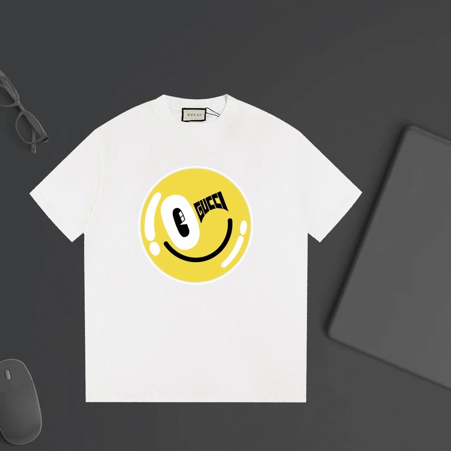Gucci T-shirt Cartoon Smiley Face Print on the Chest logo round Neck Short Sleeve25ss New pure cotton T Unisex T-Shirt OS Loose Fit Base Shirt Top Half Sleeve T-Shirt