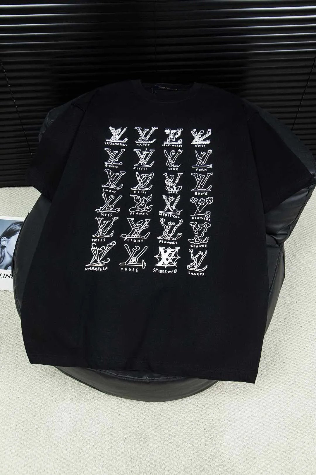 Louis Vuitton LV T-shirt Chest Letter Print logo round Neck Short Sleeve25ss New Pure Cotton Unisex Style T T-shirt OS Loose Fit Base Shirt Top Half Sleeve T-Shirt