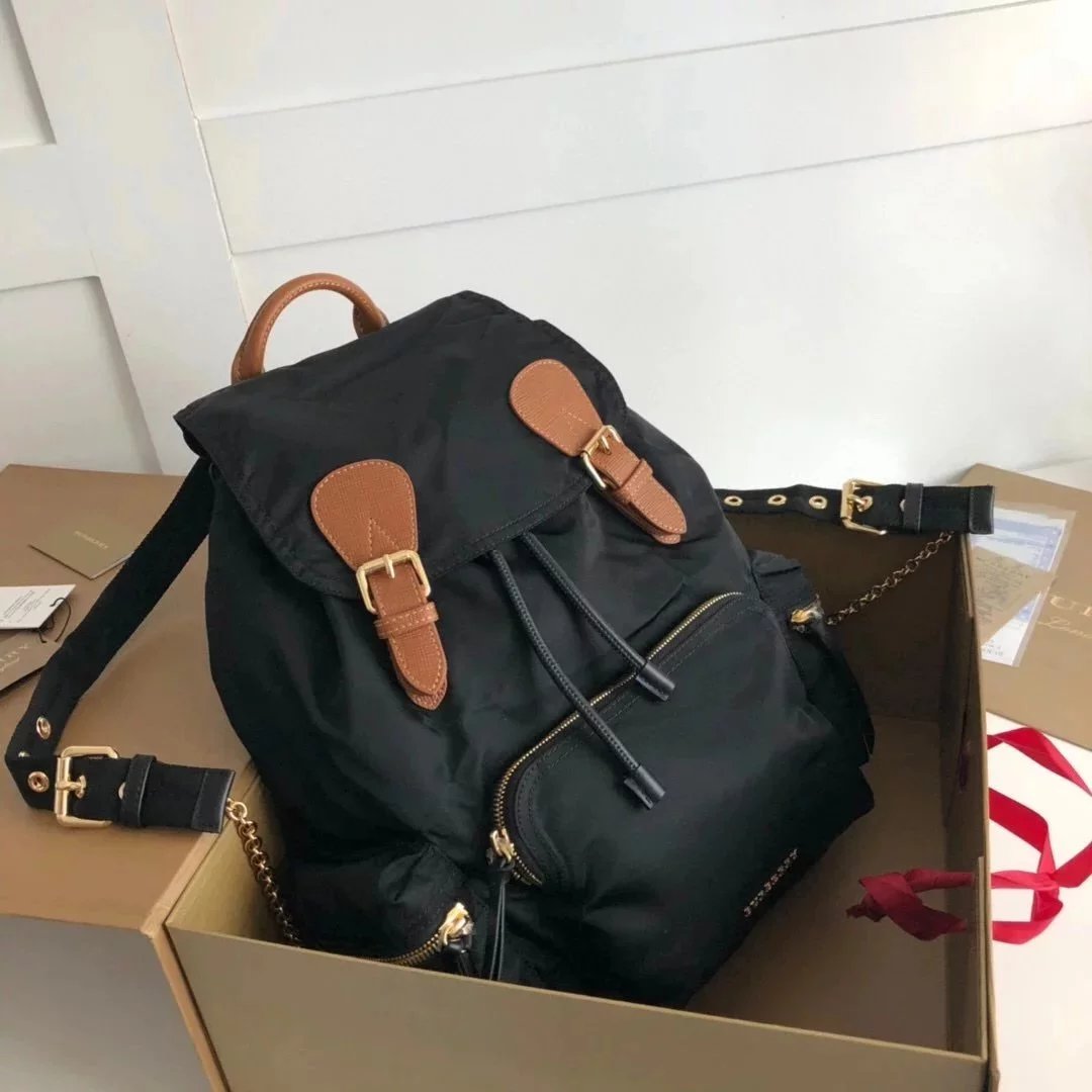 Burberry backpack Top version Backpack Military Backpack Men's and Women's Backpacks Bag Fashion Classic Original Single New Imported Nylon Cloth Waterproof Fabric Men's Bag Burberry Bag Women's Bag Large Medium Small Size
