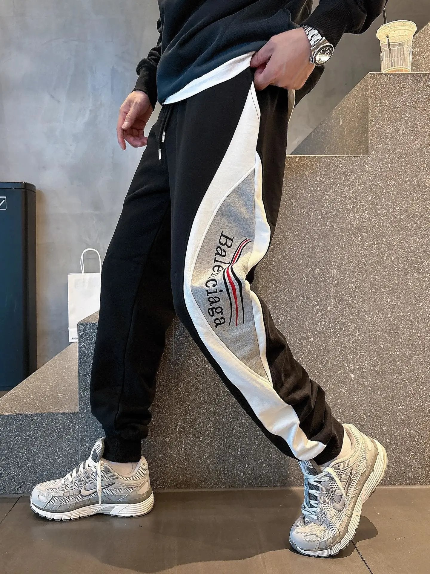 Balenciaga Sweatpants Side Patchwork Embroidery Cola Wave Letters logo Drawstring Jogger Sweatpants for Men and Women, Autumn and Winter Loose Fit, High Waist, Color Block, Plus Size, Casual Pants