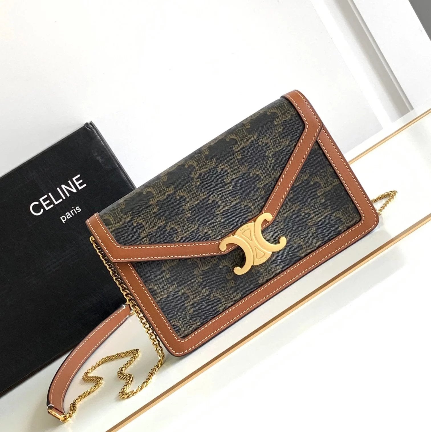 Celine women's bag Top version 【Original Factory】New CUIRTRIOMPHE Cowhide WOC Brand New Chain Leather Envelope Package Large113322Small Size10J733
